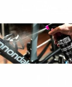 Nettoyant Désinfectant MUC-OFF Pour équipement - 500ml 6 Nettoyant Désinfectant MUC-OFF Pour équipement - 500ml -Vélos de trekking électriques / Pedelec Ventes 2023 nettoyant desinfectant muc off pour equipement 500ml 2